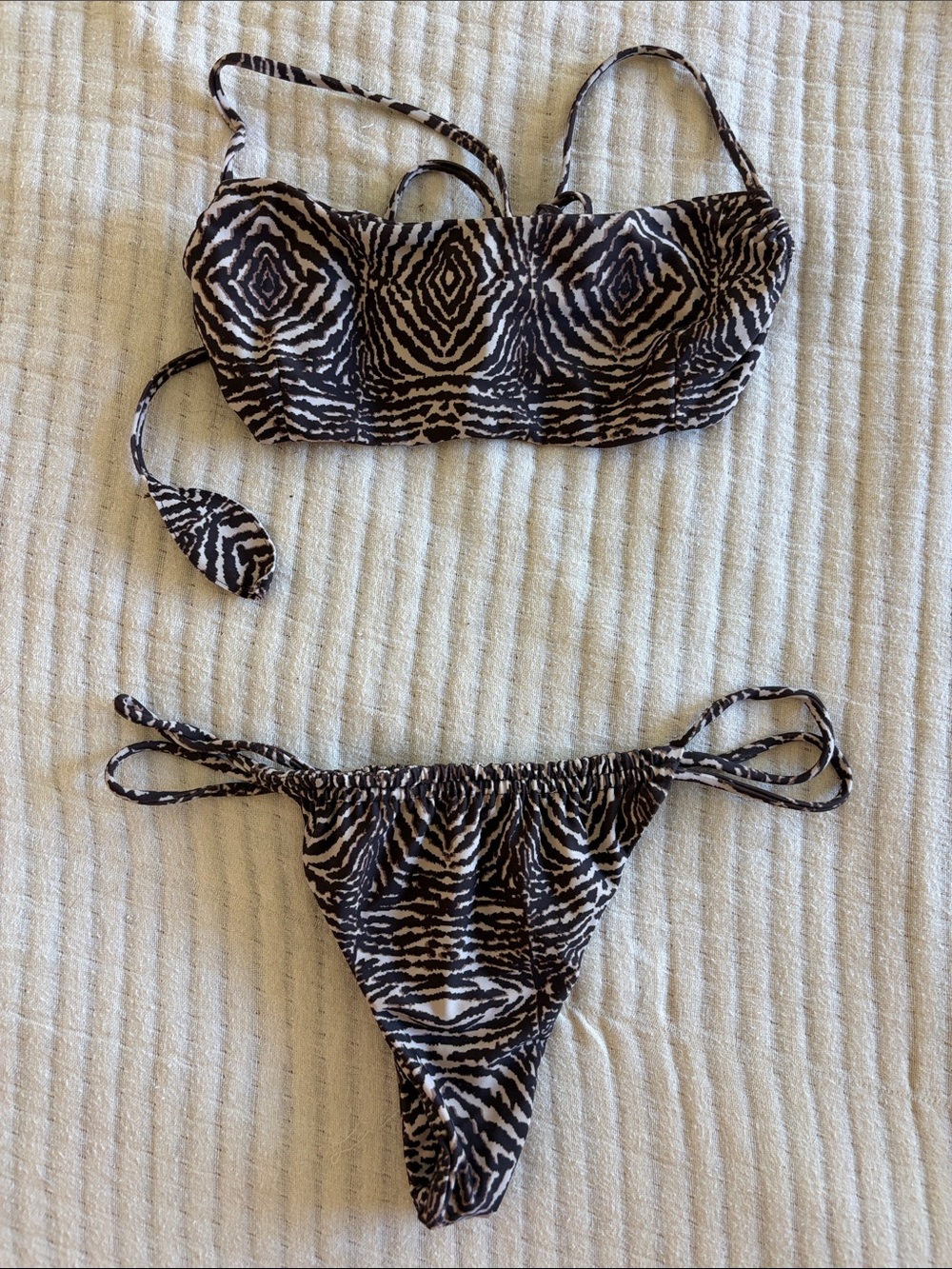 Benoa Swim Safari Set Ally Top & Anini Bottom (read caption - different sizes)